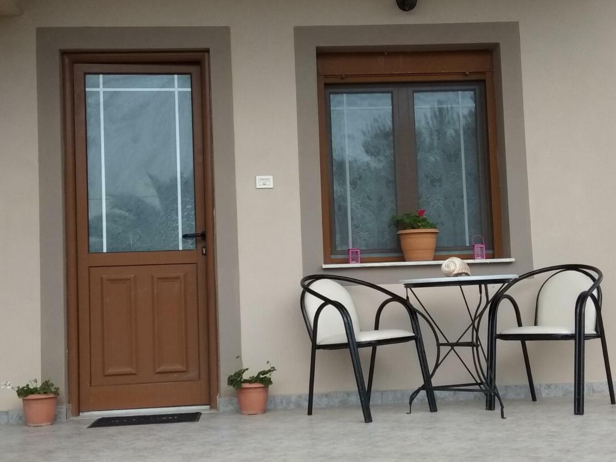 Vakis Apartments Romanon Экстерьер фото